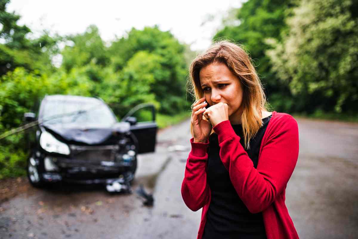 prestare l'auto a un amico