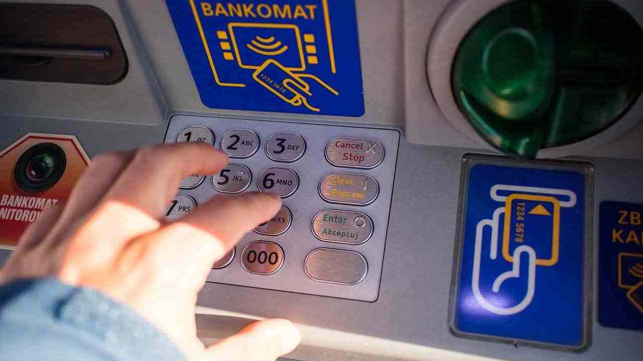 Atm bancomat commissioni