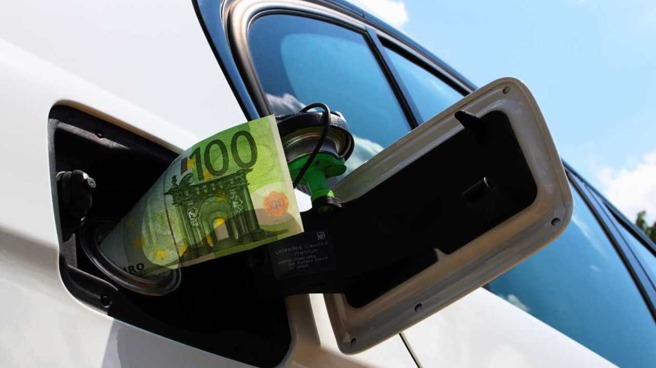 bonus carburante di 200 euro.