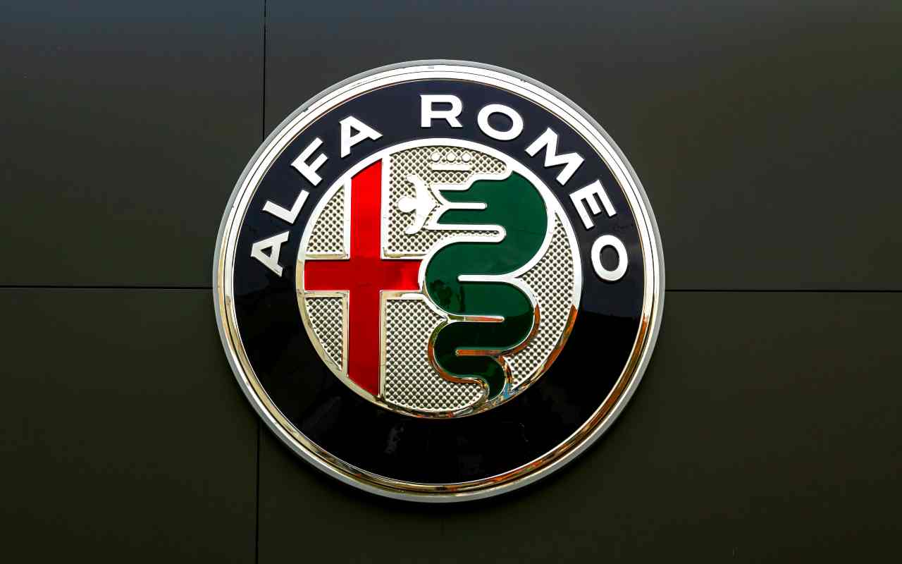 Alfa Romeo Logo (Adobe Stock)