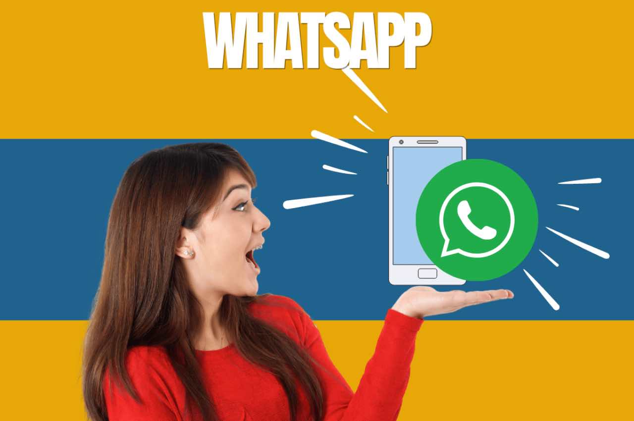 Donna sorpresa e accanto smartphone e logo Whatsapp