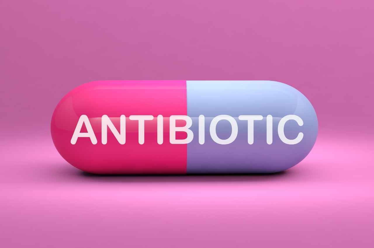 pericolo degli antibiotici batteri super resistenti