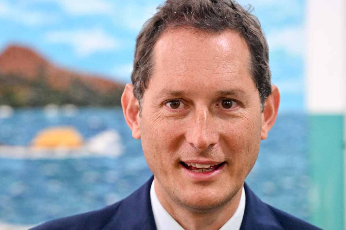 John Elkann ecco la sua auto