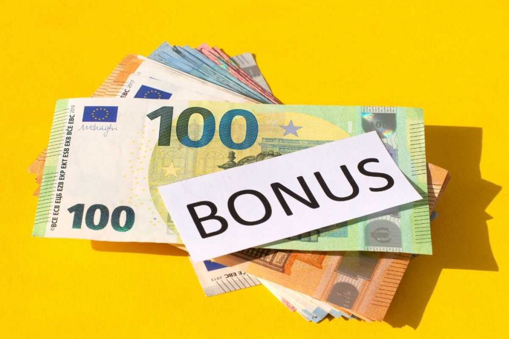 Bonus 500 euro per incentivare le nascite