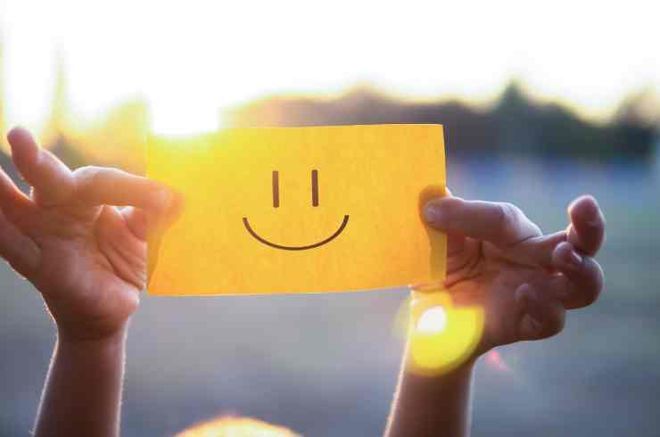 Felicità, gli esercizi psicologici che aiutano a vivere al meglio