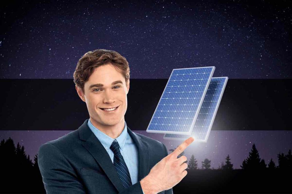 Pannelli solari notturni, la tecnologia per produrre elettricità al buio