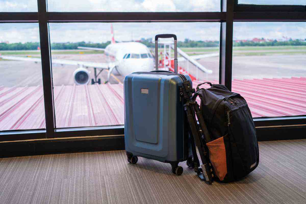 Viaggiare tre bagagli mano gratis: come fare