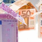 Banconote formano delle case