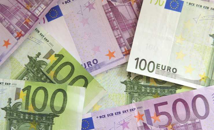 Banconote da 100 e 500 euro