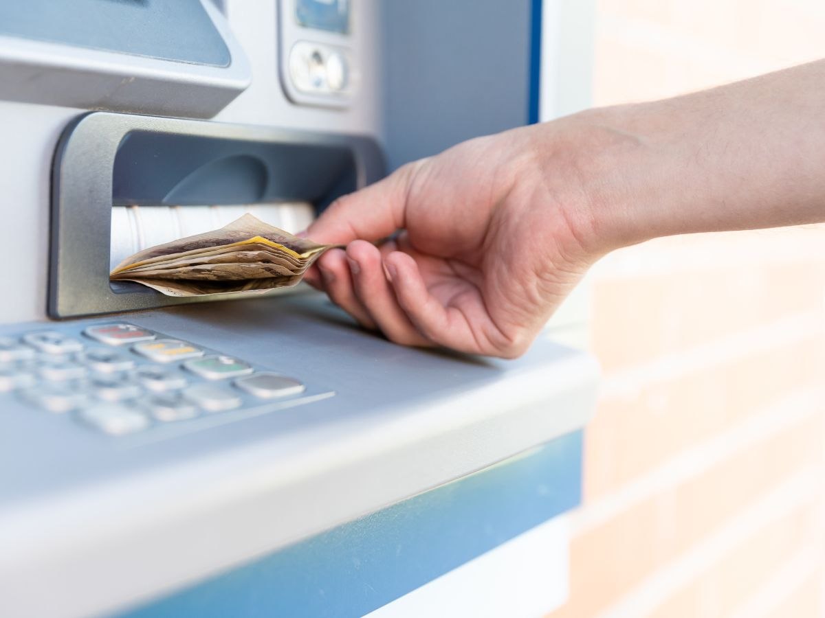 Prelievo di contanti al bancomat