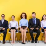 Persone in attesa di essere chiamate per un lavoro