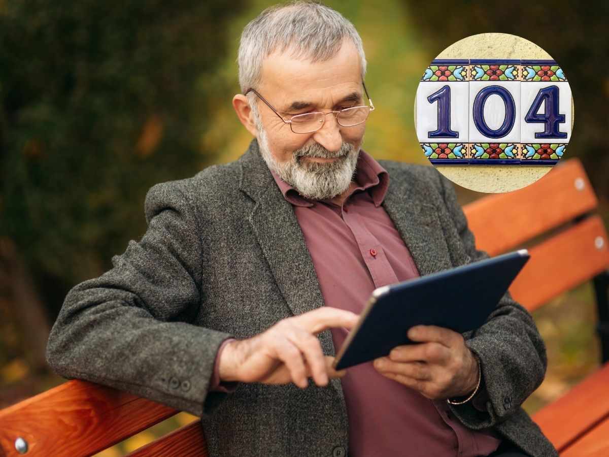 Uomo anziano che legge sul tablet e logo 104