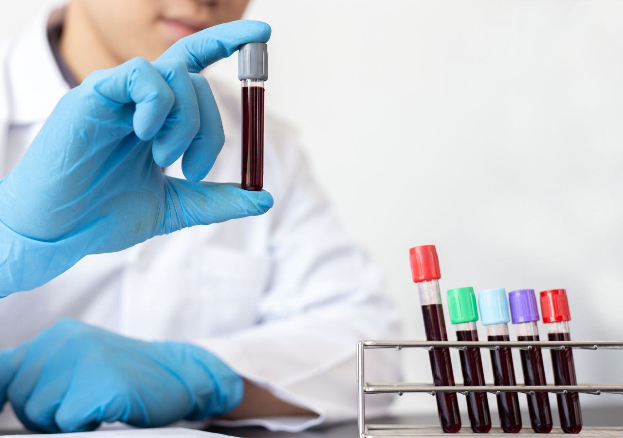 Esame clinico e medico con provette