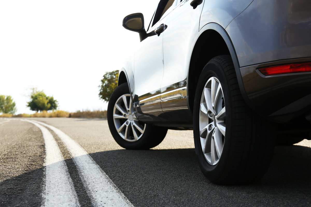 Automobile
