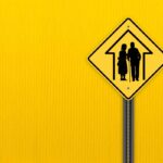 Cartello con il simbolo dei pensionati