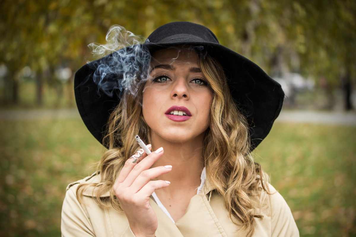Donna che fuma