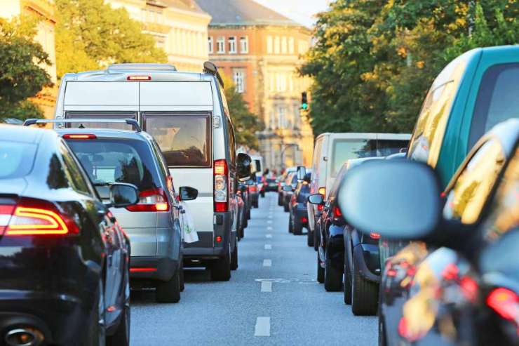 Traffico auto