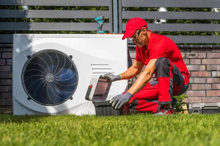 Tecnico pompa di calore