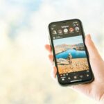 Smartphone in mano