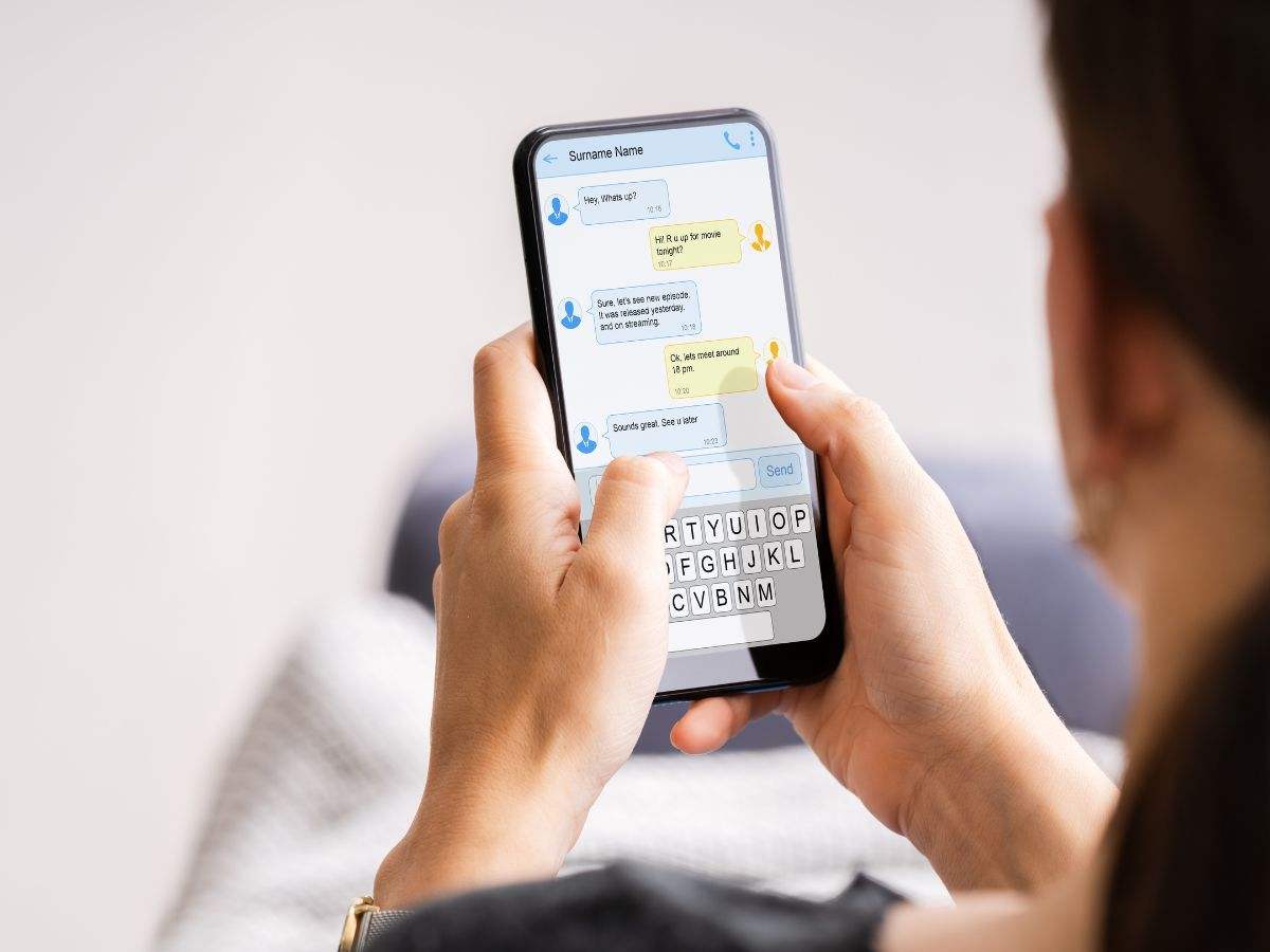 Telefono in mano
