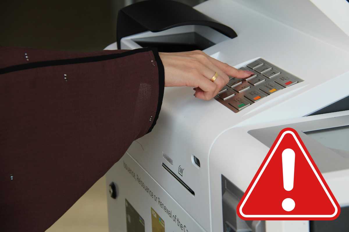 Persona la bancomat