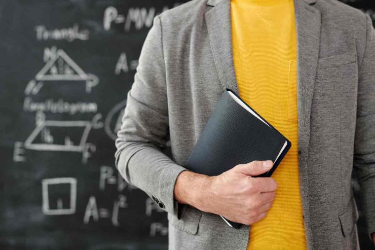 Docente e lavagna 
