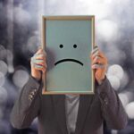 Faccia triste disegnata