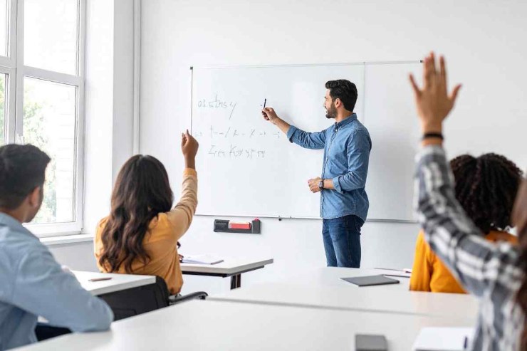 Insegnante in aula 