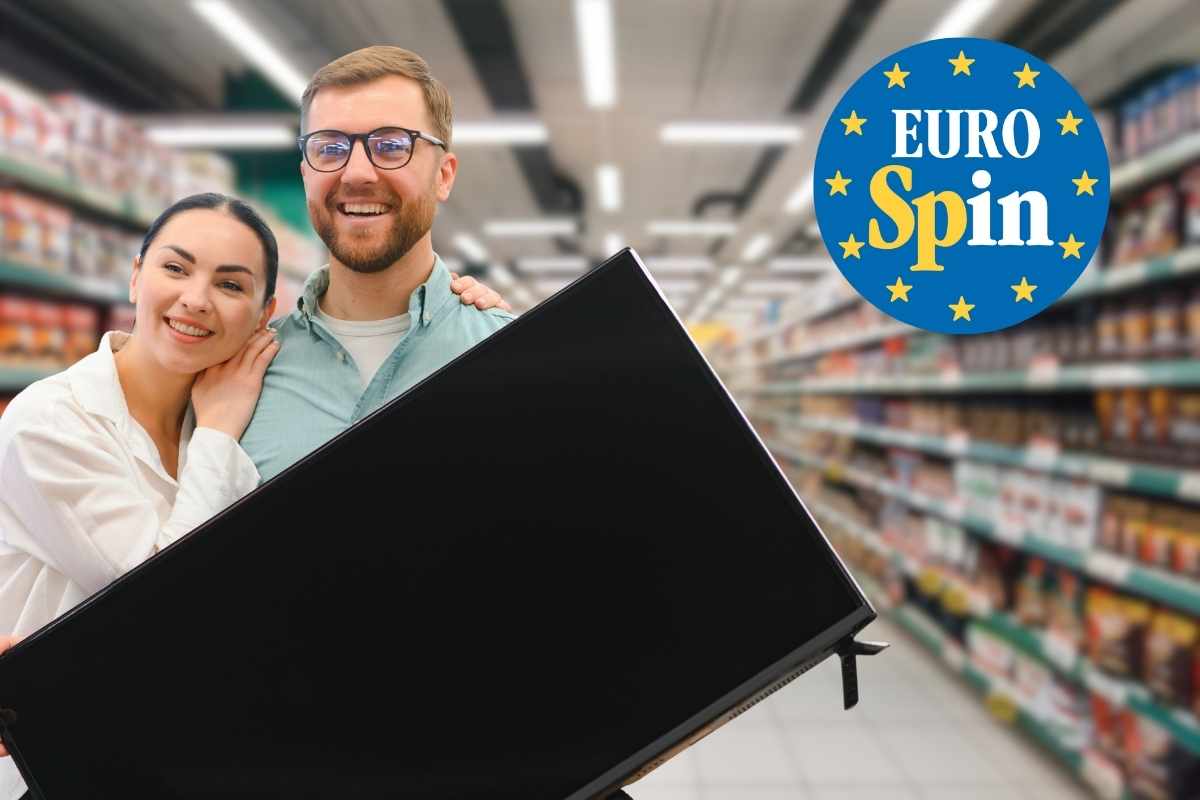 Persone con il televisore in mano e logo Eurospin 