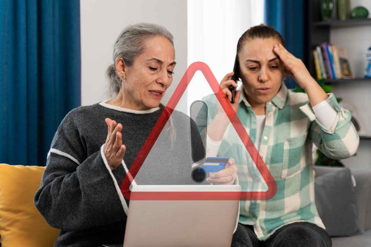 Donne preoccupate al telefono