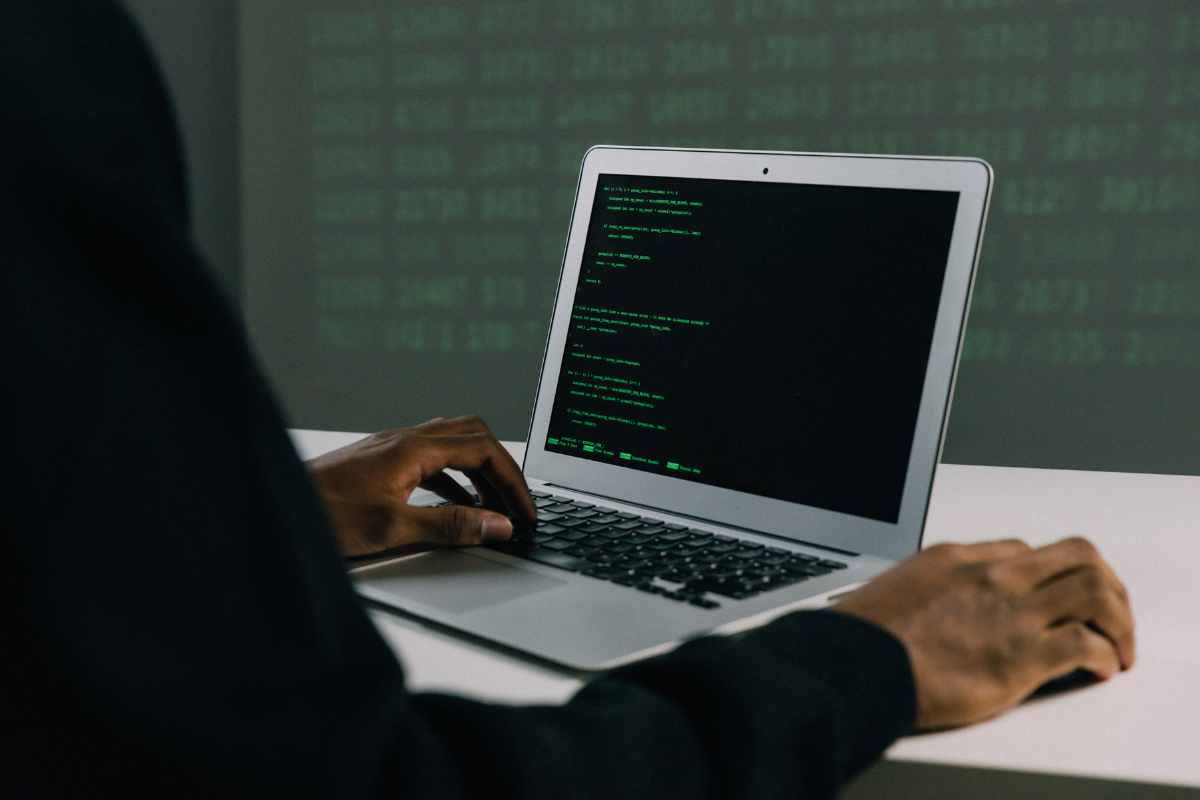Persona al computer