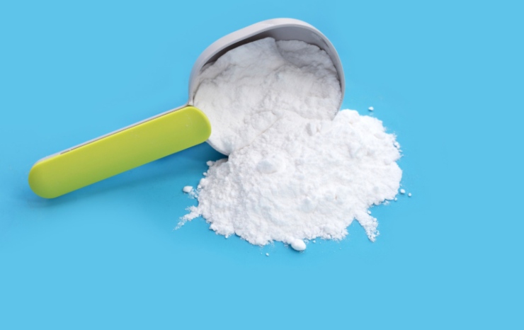 cucchiaio pieno di bicarbonato