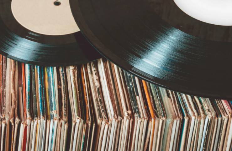 collezione di dischi in vinile