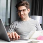 Lavoratore al pc